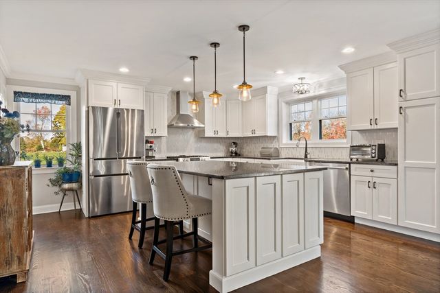 1026 Tremont St, Dighton, MA 02764