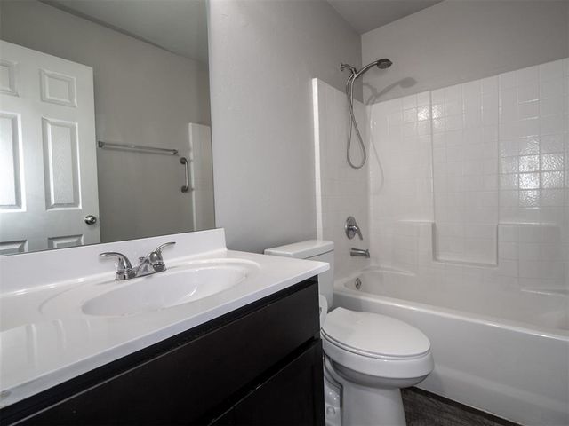 5718 Bent Creek Road, Shawnee, OK 74804