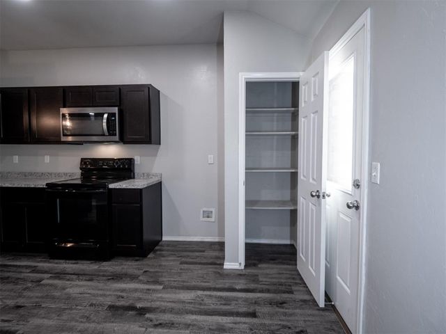 5718 Bent Creek Road, Shawnee, OK 74804