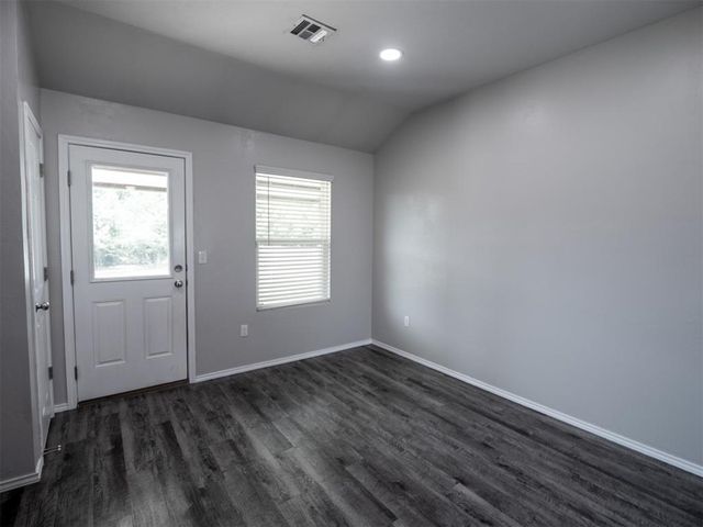 5718 Bent Creek Road, Shawnee, OK 74804