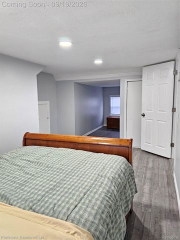 35621 Florence Street, Westland, MI 48185