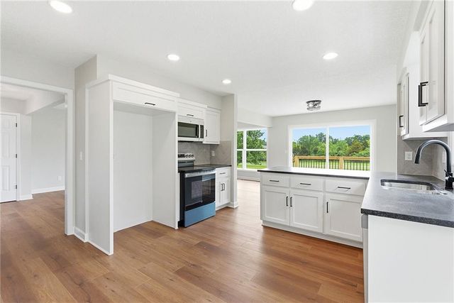 12011 E 86 Street, Kansas City, MO 64138