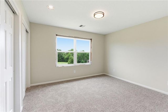 12011 E 86 Street, Kansas City, MO 64138