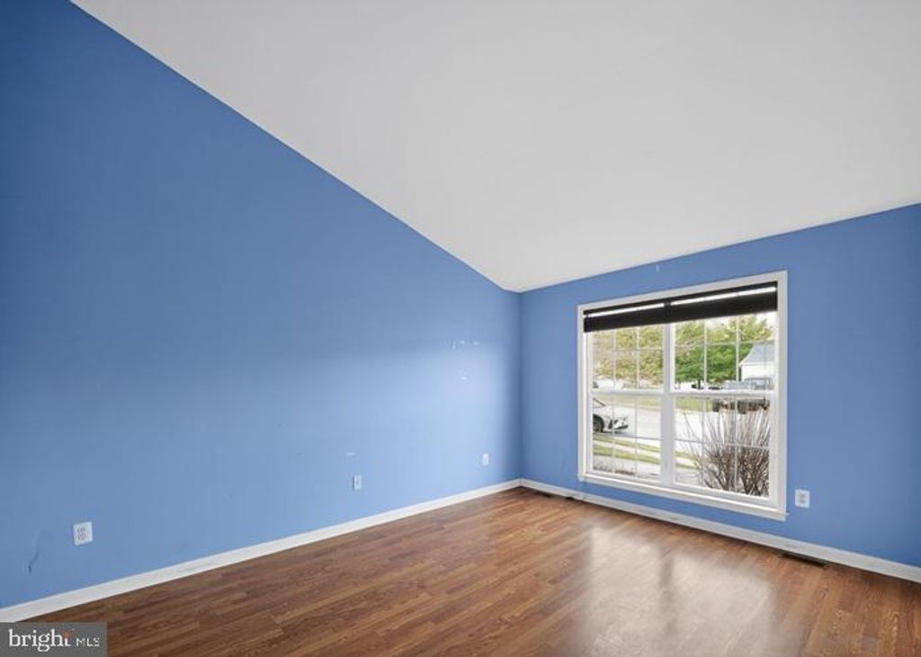 Image 13 of property listing at 202 MORNING FROST ST, Taneytown, MD 21787