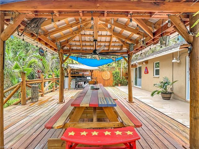 361 39th AVE NE, Naples, FL 34120