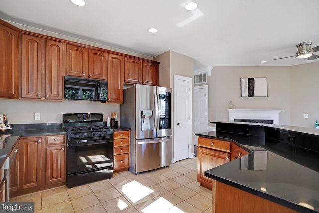 42990 MILL RACE TER, Leesburg, VA 20176