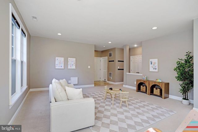 42990 MILL RACE TER, Leesburg, VA 20176