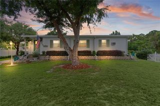 111 MARK AVENUE, Lady Lake, FL 32159