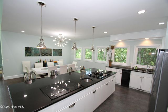 1458 Forest Acre Drive, Greenville, NC 27834