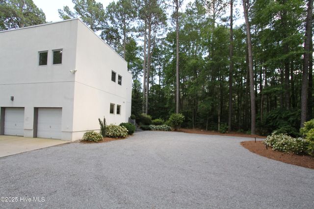 1458 Forest Acre Drive, Greenville, NC 27834