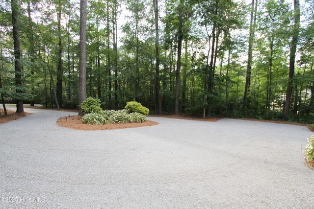 1458 Forest Acre Drive, Greenville, NC 27834