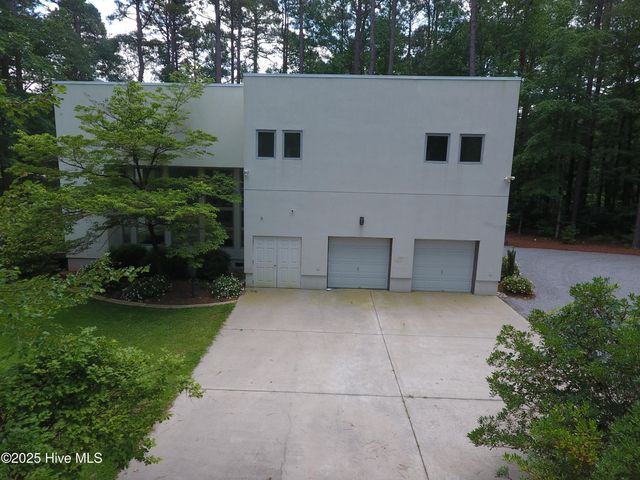 1458 Forest Acre Drive, Greenville, NC 27834