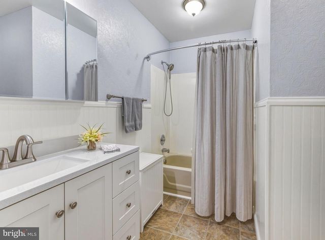 8 MAURIELLO CT, Franklinville, NJ 08322