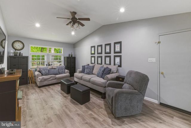 8 MAURIELLO CT, Franklinville, NJ 08322