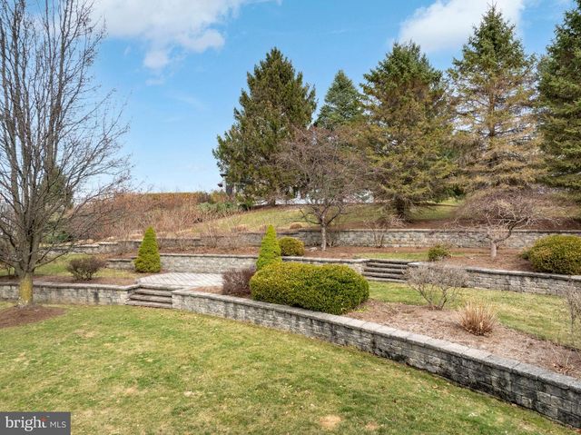 220 MT PLEASANT DR, Boalsburg, PA 16827