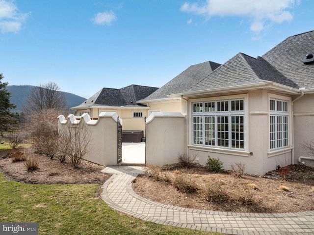 220 MT PLEASANT DR, Boalsburg, PA 16827