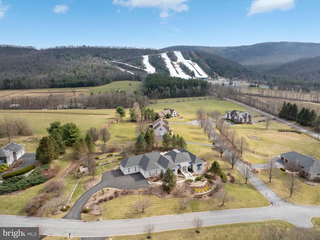 220 MT PLEASANT DR, Boalsburg, PA 16827