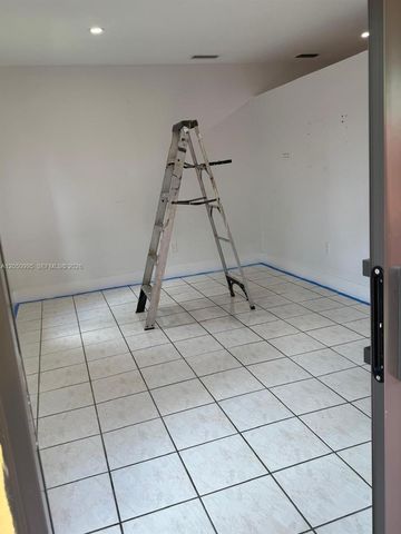 765 W 70th Pl 1, Hialeah, FL 33014