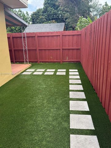 765 W 70th Pl 1, Hialeah, FL 33014