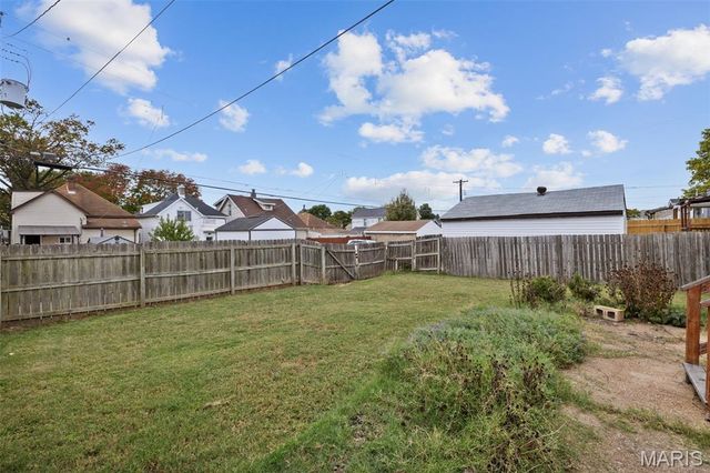 4950 Quincy Street, St Louis, MO 63109