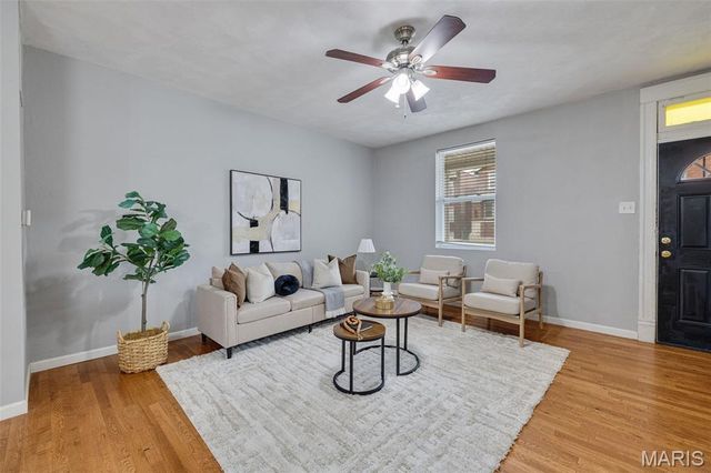 4950 Quincy Street, St Louis, MO 63109