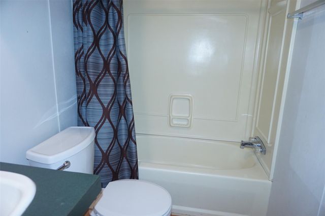 20222 Redbud Drive, New Caney, TX 77357