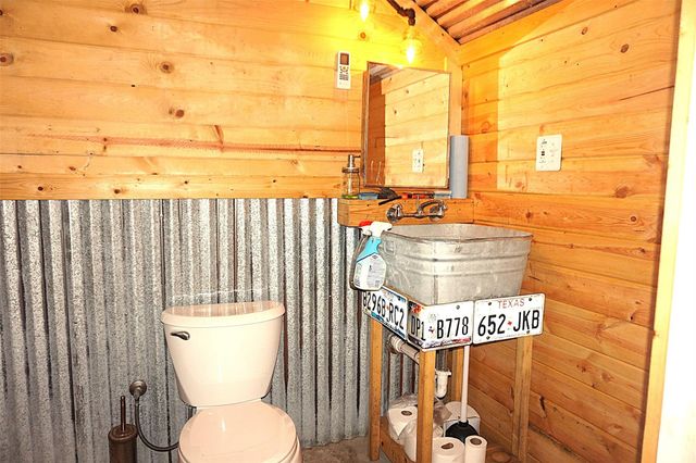 20222 Redbud Drive, New Caney, TX 77357