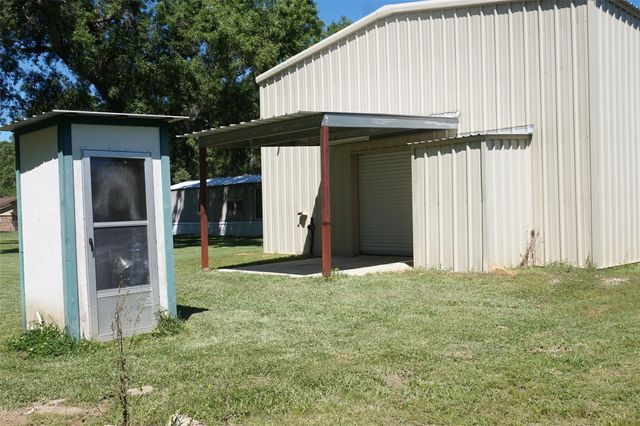 20222 Redbud Drive, New Caney, TX 77357