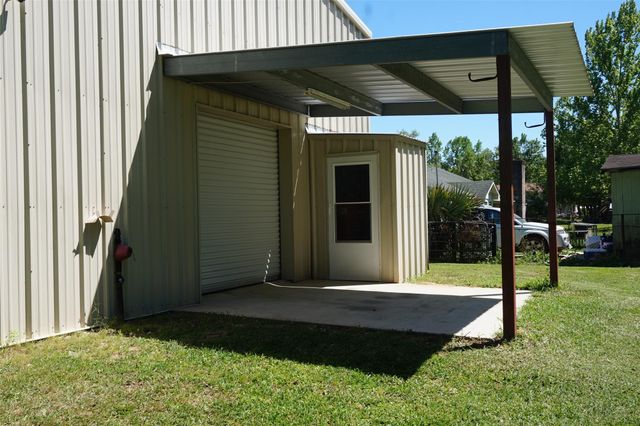 20222 Redbud Drive, New Caney, TX 77357