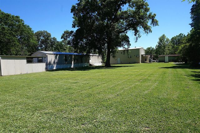 20222 Redbud Drive, New Caney, TX 77357