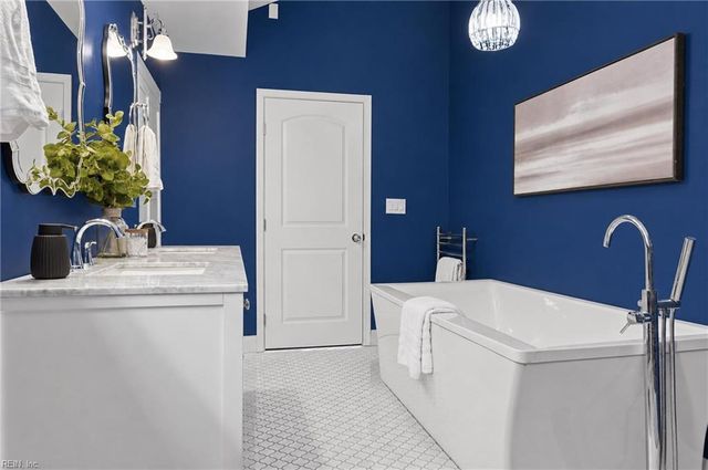 104 W Arden CIR, Norfolk, VA 23505