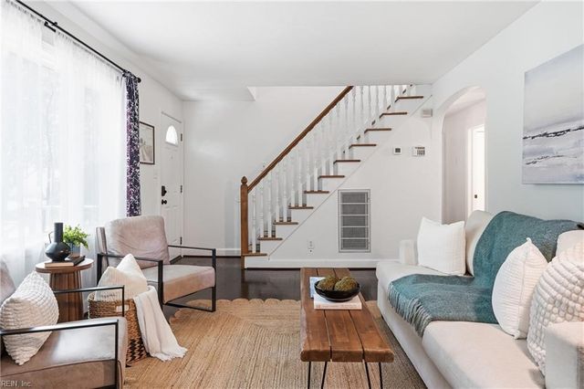 104 W Arden CIR, Norfolk, VA 23505