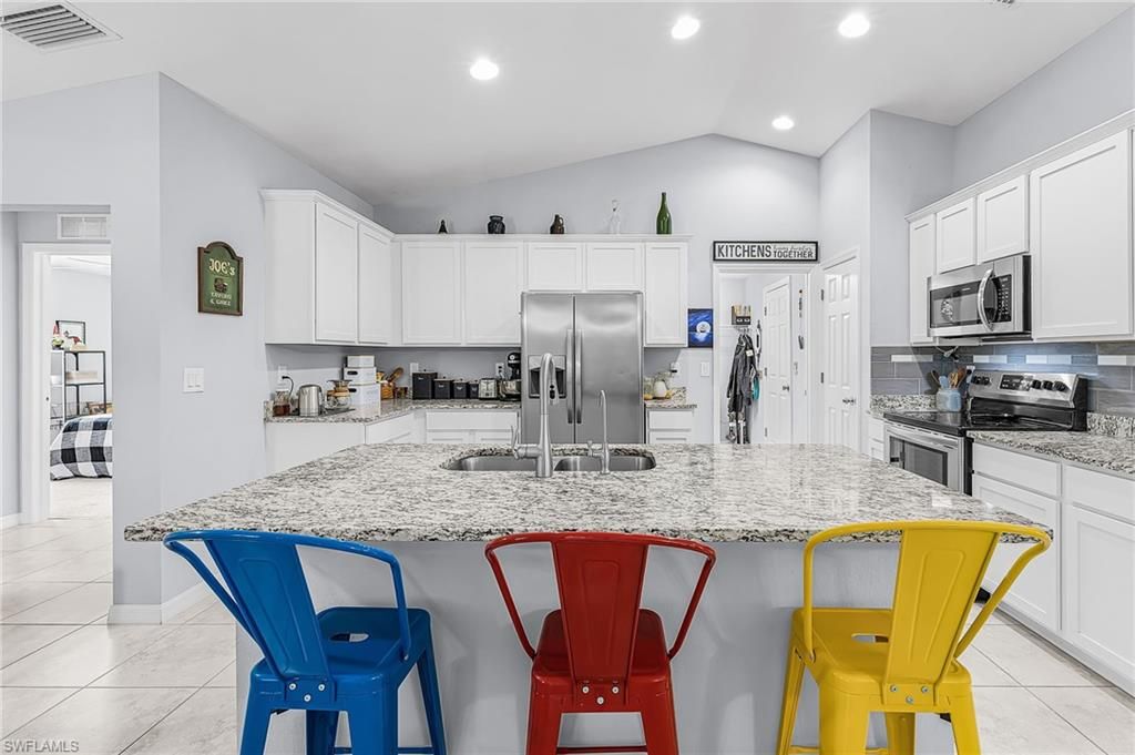 609 NW 18th AVE, CAPE CORAL, FL 33993 — photo 5