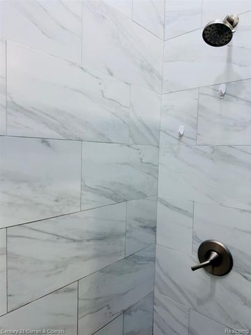 8320 Robindale Avenue, Dearborn Heights, MI 48127