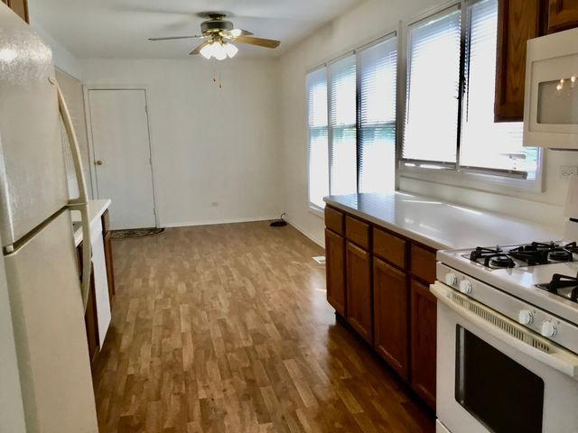 835 Heather Lane, Hoffman Estates, IL 60169