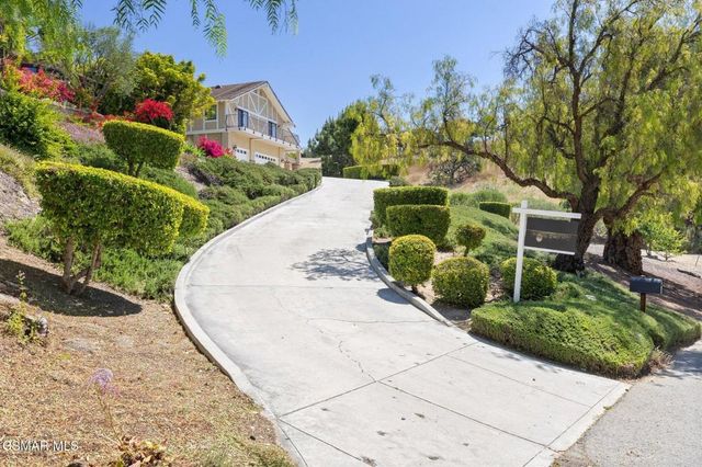 554 Lone Oak Drive, Thousand Oaks, CA 91362
