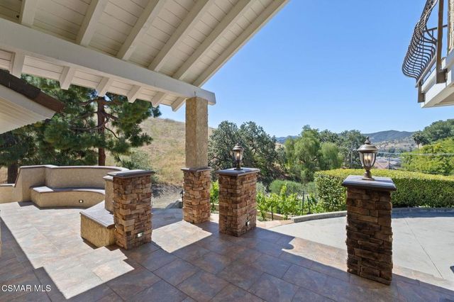 554 Lone Oak Drive, Thousand Oaks, CA 91362