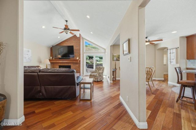 554 Lone Oak Drive, Thousand Oaks, CA 91362
