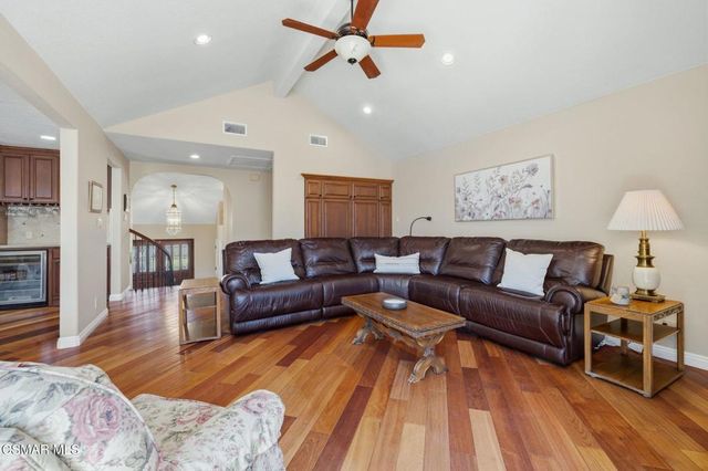 554 Lone Oak Drive, Thousand Oaks, CA 91362
