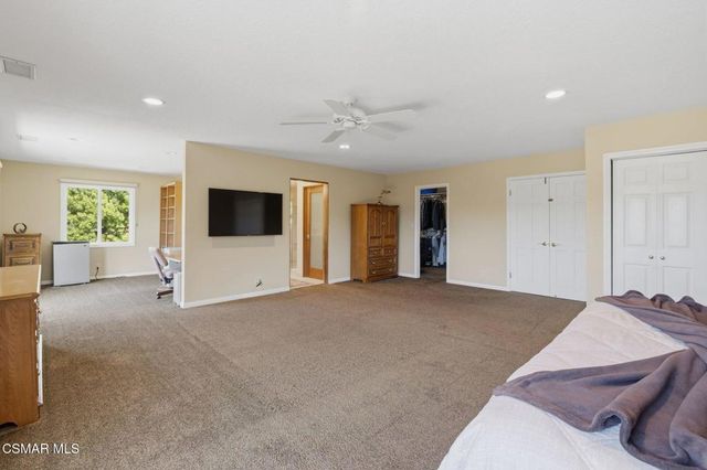 554 Lone Oak Drive, Thousand Oaks, CA 91362