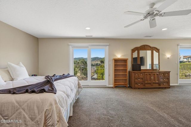 554 Lone Oak Drive, Thousand Oaks, CA 91362