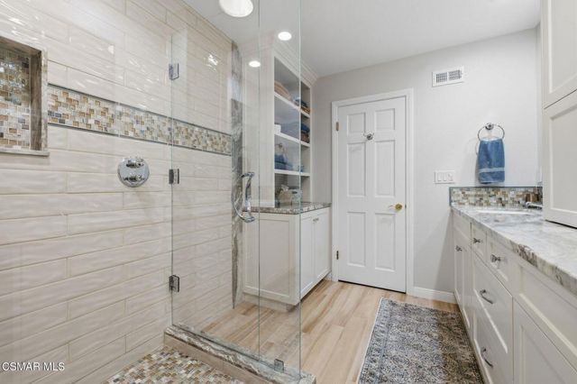554 Lone Oak Drive, Thousand Oaks, CA 91362