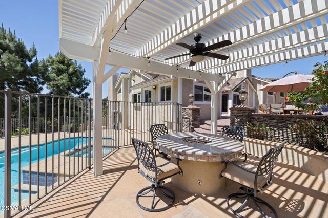 554 Lone Oak Drive, Thousand Oaks, CA 91362