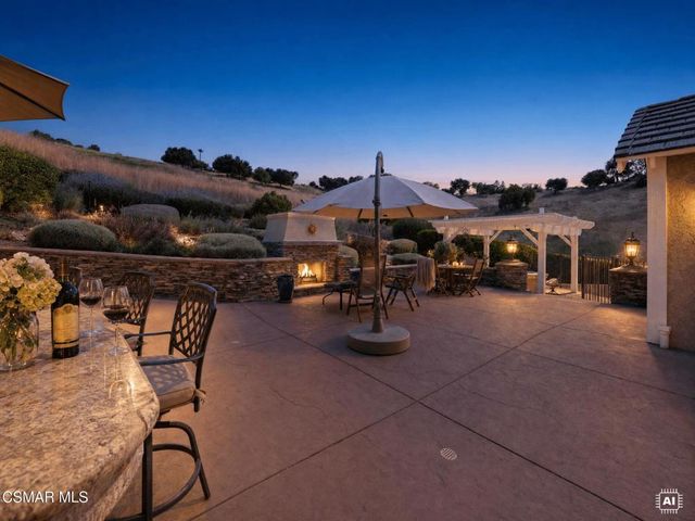 554 Lone Oak Drive, Thousand Oaks, CA 91362