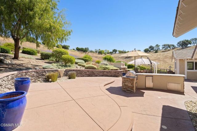 554 Lone Oak Drive, Thousand Oaks, CA 91362