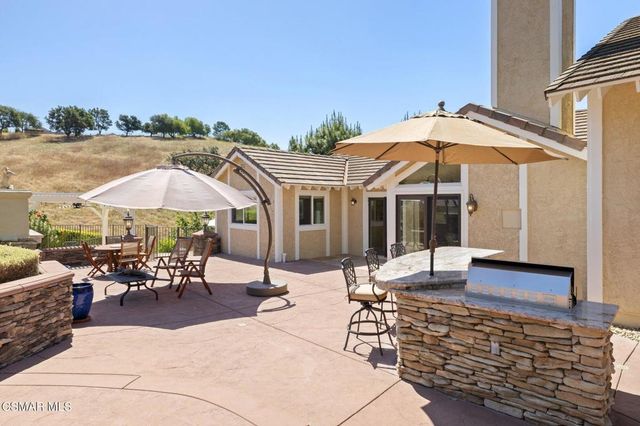 554 Lone Oak Drive, Thousand Oaks, CA 91362