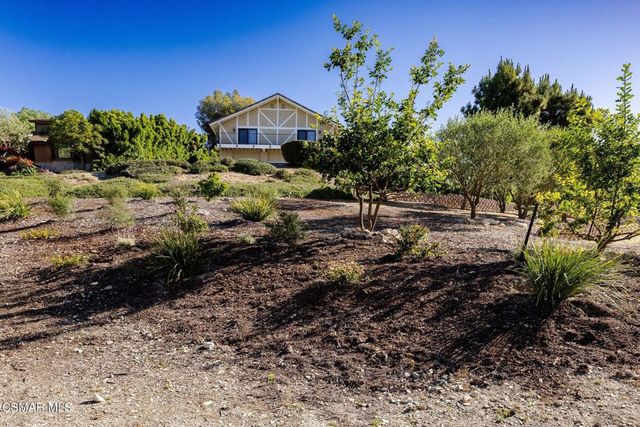 554 Lone Oak Drive, Thousand Oaks, CA 91362