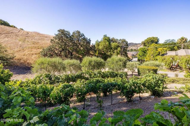 554 Lone Oak Drive, Thousand Oaks, CA 91362