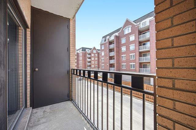 7410 W Lawrence Avenue 217, Harwood Heights, IL 60706