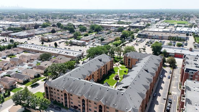 7410 W Lawrence Avenue 217, Harwood Heights, IL 60706